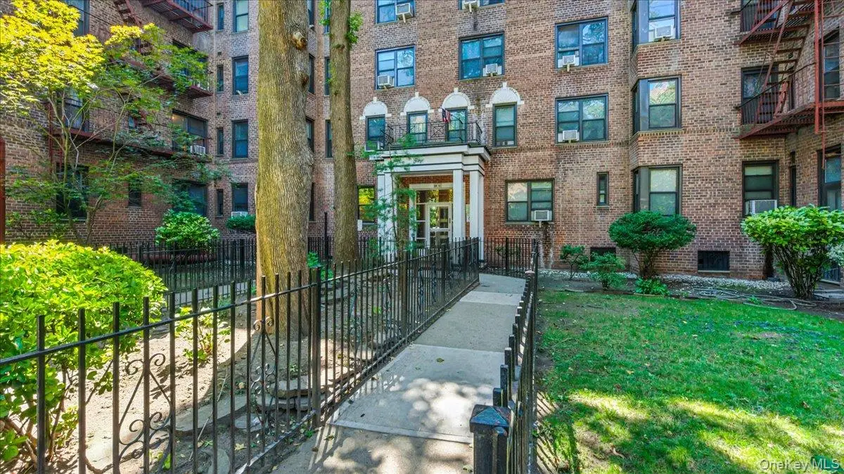 88-10 34th Avenue #5C, Jackson Heights, NY 11372 - Image #1