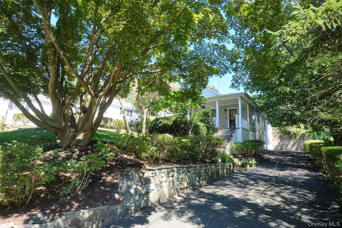 41 Whitewood Avenue, New Rochelle, NY 10805 - Image #1