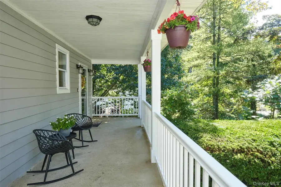 41 Whitewood Avenue, New Rochelle, NY 10805 - Image #3