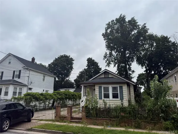 210 Dartmouth Street, Hempstead, NY 11550