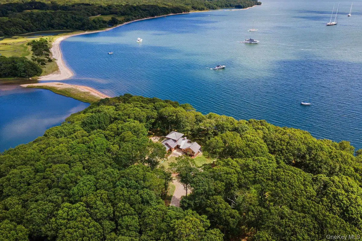 21 Thompson Road, Shelter Island, NY 11964 - Image #1