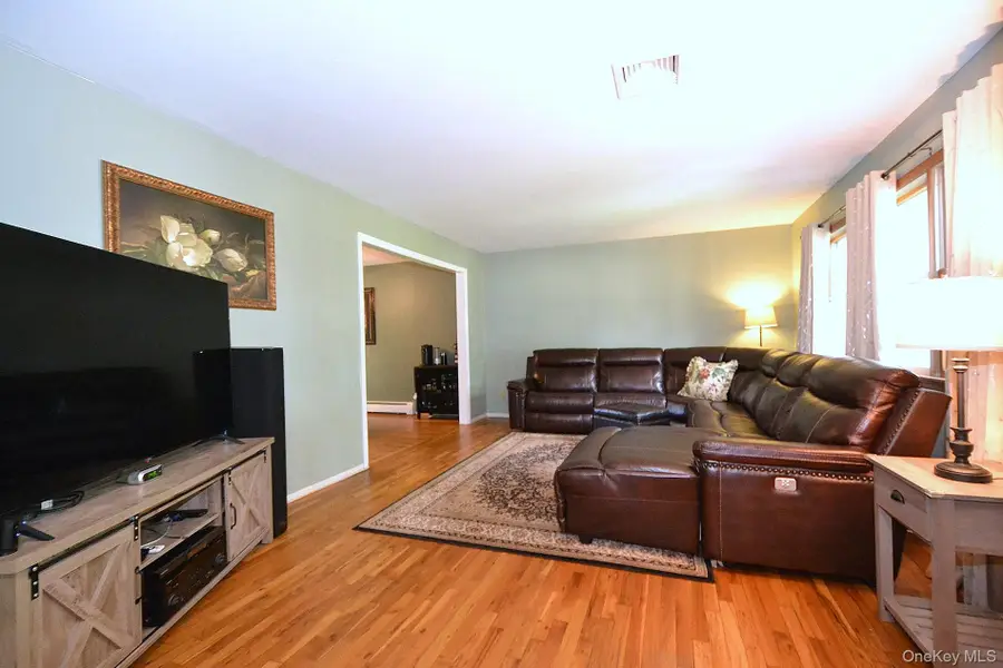 10 N Hoffman Lane, Hauppauge, NY 11788 - Image #3