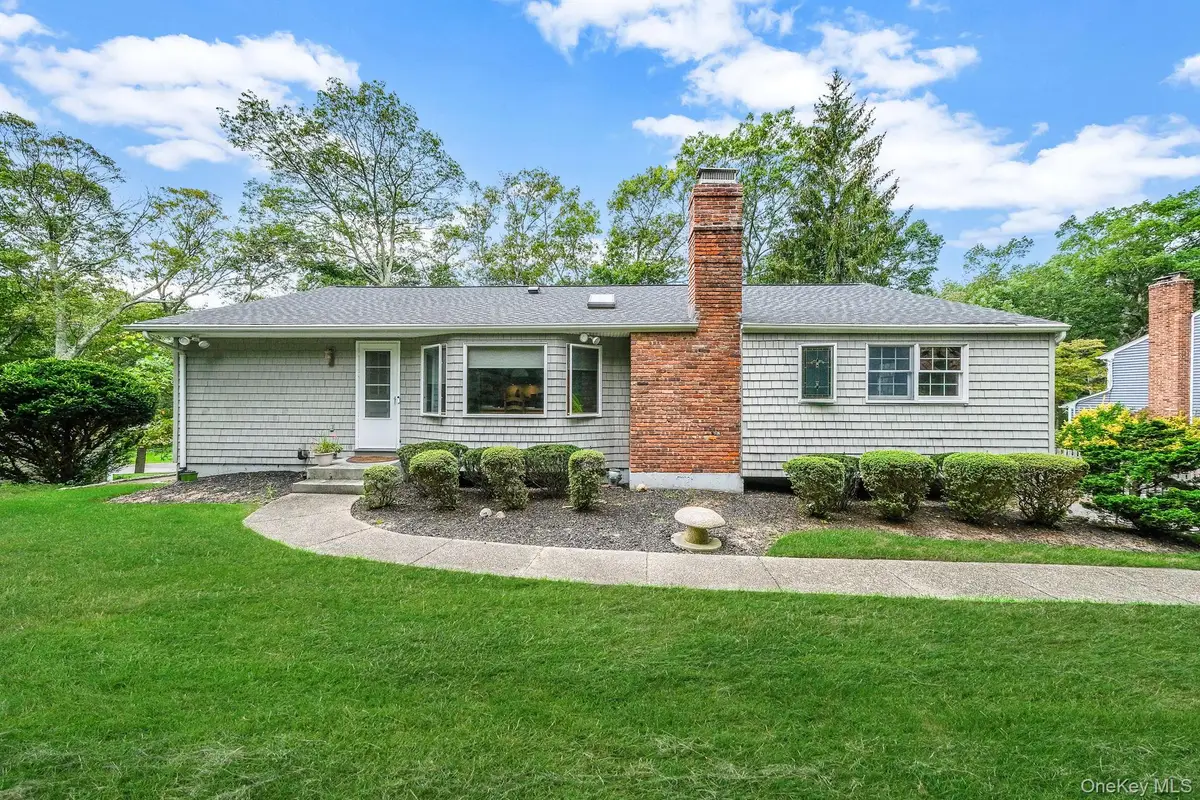 25 Woodville Road, Shoreham, NY 11786 - Image #1