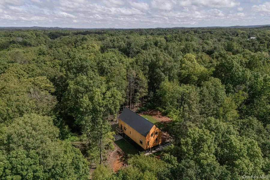 4 Sarah Court, Rhinebeck, NY 12572 - Image #2