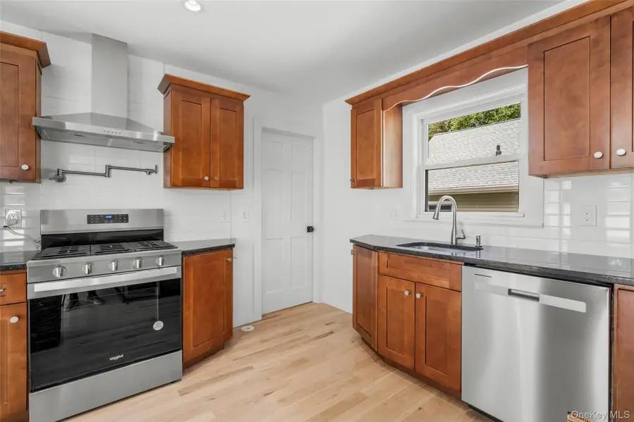 324 Tuxedo Place, Hawthorne, NY 10532 - Image #3