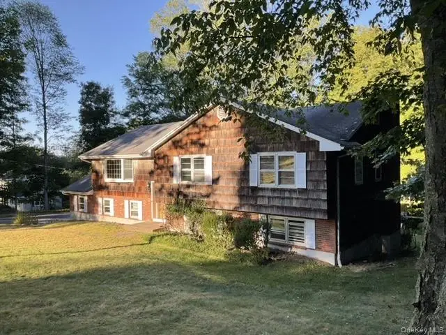 21 Raemont Road, Granite Springs, NY 10527 - Image #2