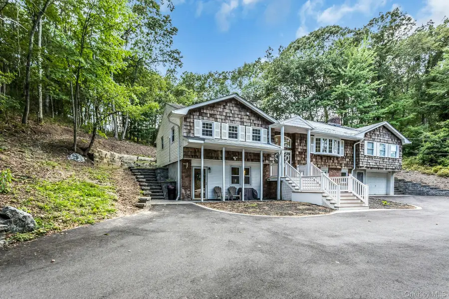 334 Bread And Cheese Hollow Road, Northport, NY 11768 - Image #2