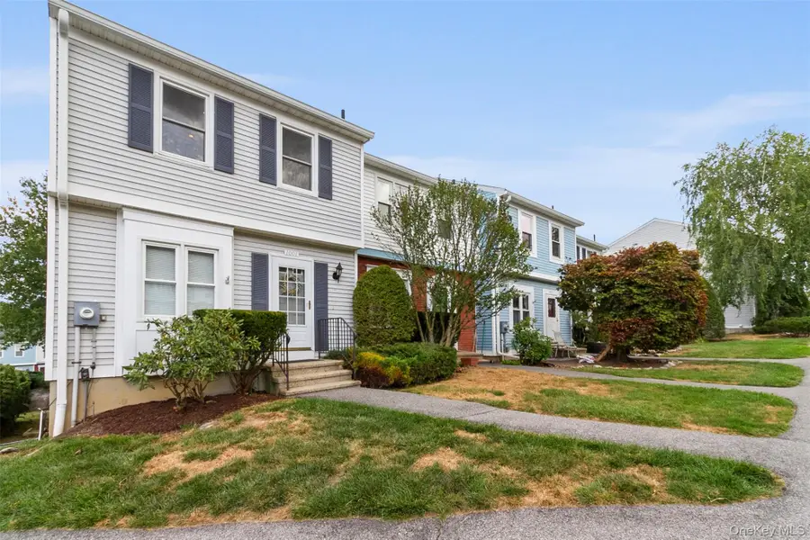 1001 Williamsburg Drive, Mahopac, NY 10541 - Image #2