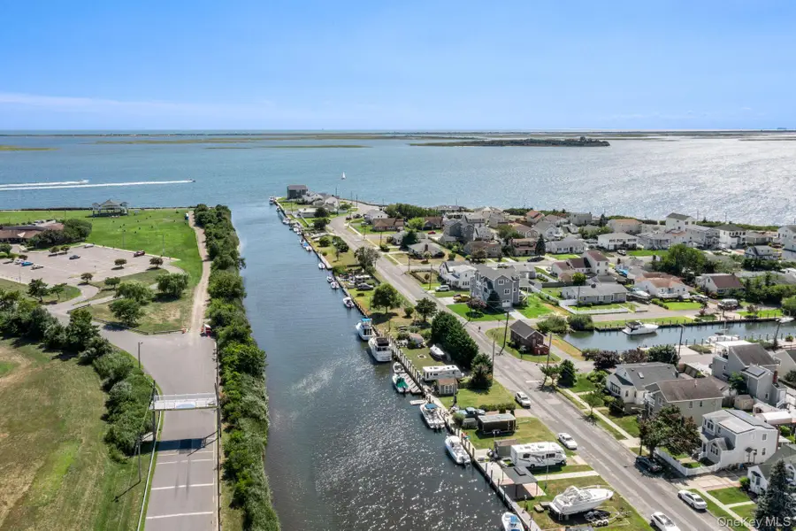 59 Western Concourse, Amity Harbor, NY 11701 - Image #2