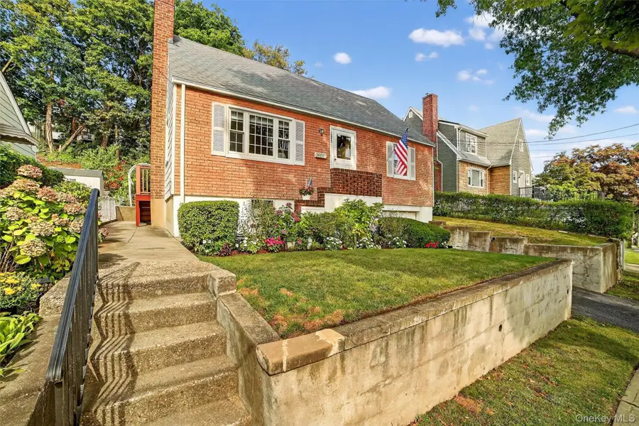 331 Sommerville Place, Yonkers, NY 10703 - Image #2