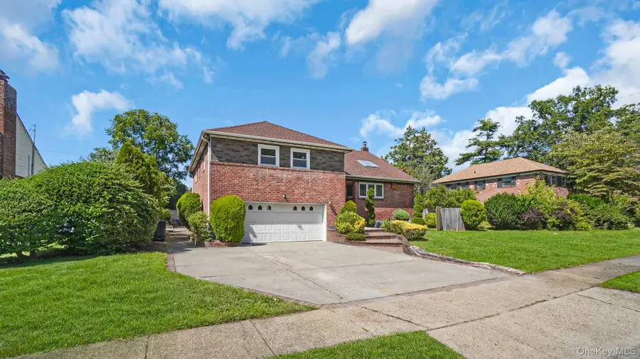 827 Eastfield Road, Westbury, NY 11590 - Image #2