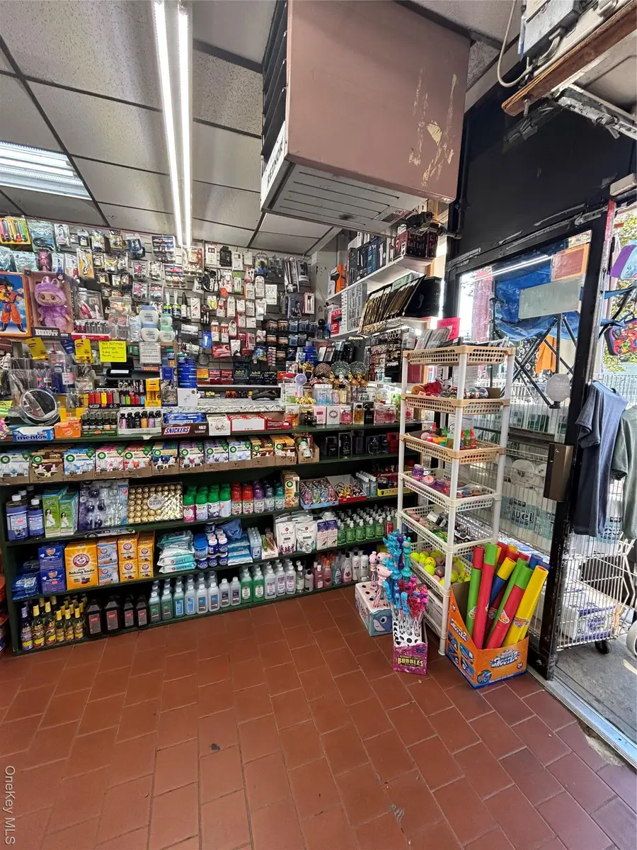 3036 Buhre Ave, Bronx, NY 10461 - Image #2