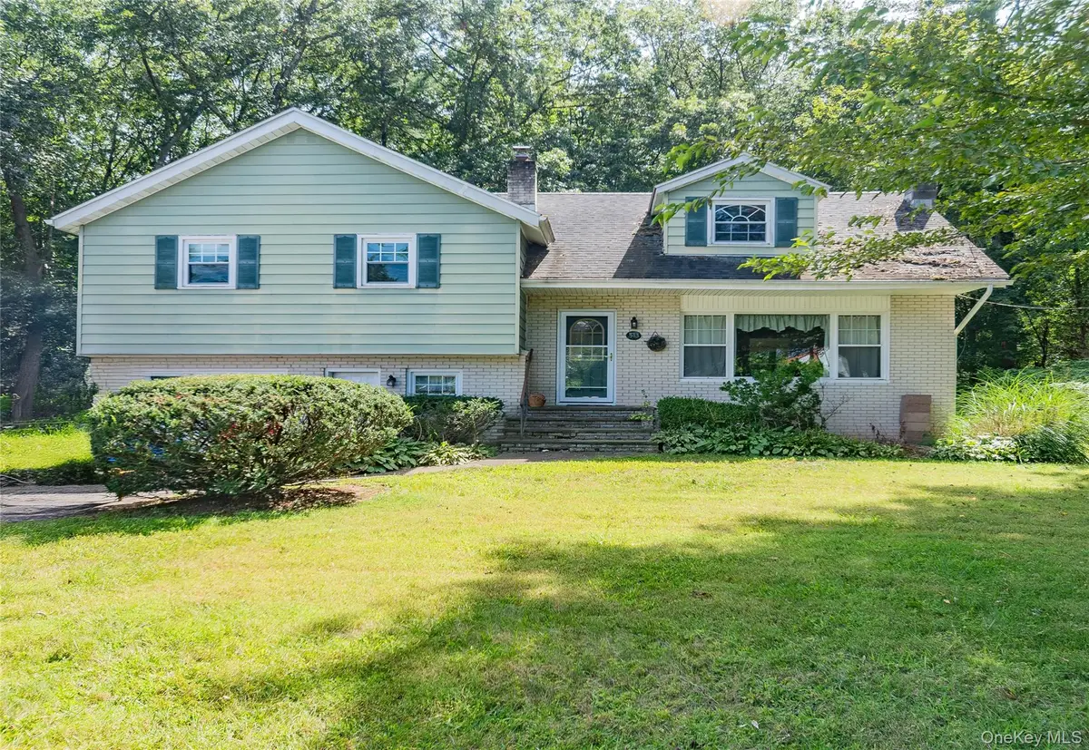 513 Roberts Court, Hurley, NY 12443 - Image #1