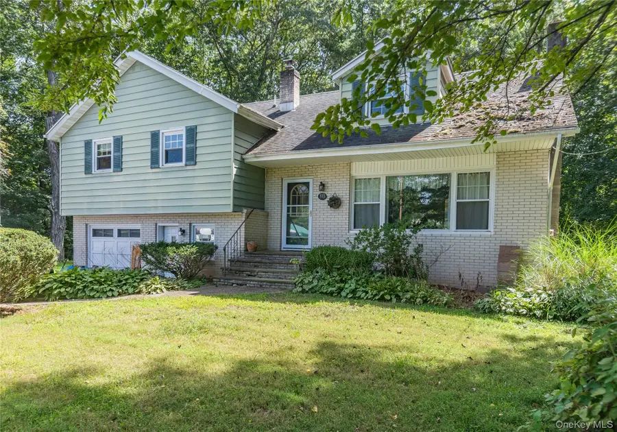 513 Roberts Court, Hurley, NY 12443 - Image #2