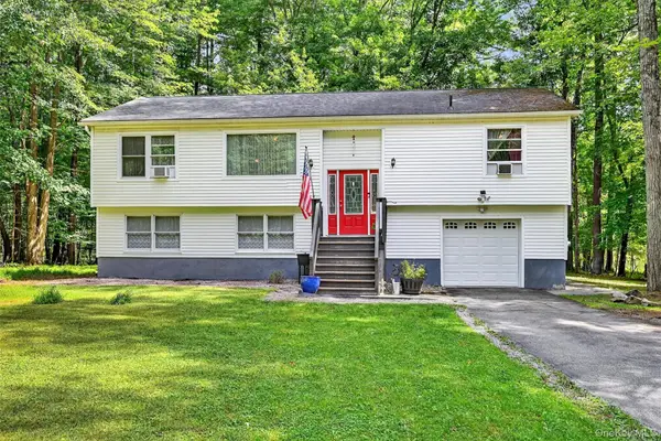 6 Tice Lane, Middletown, NY 10941