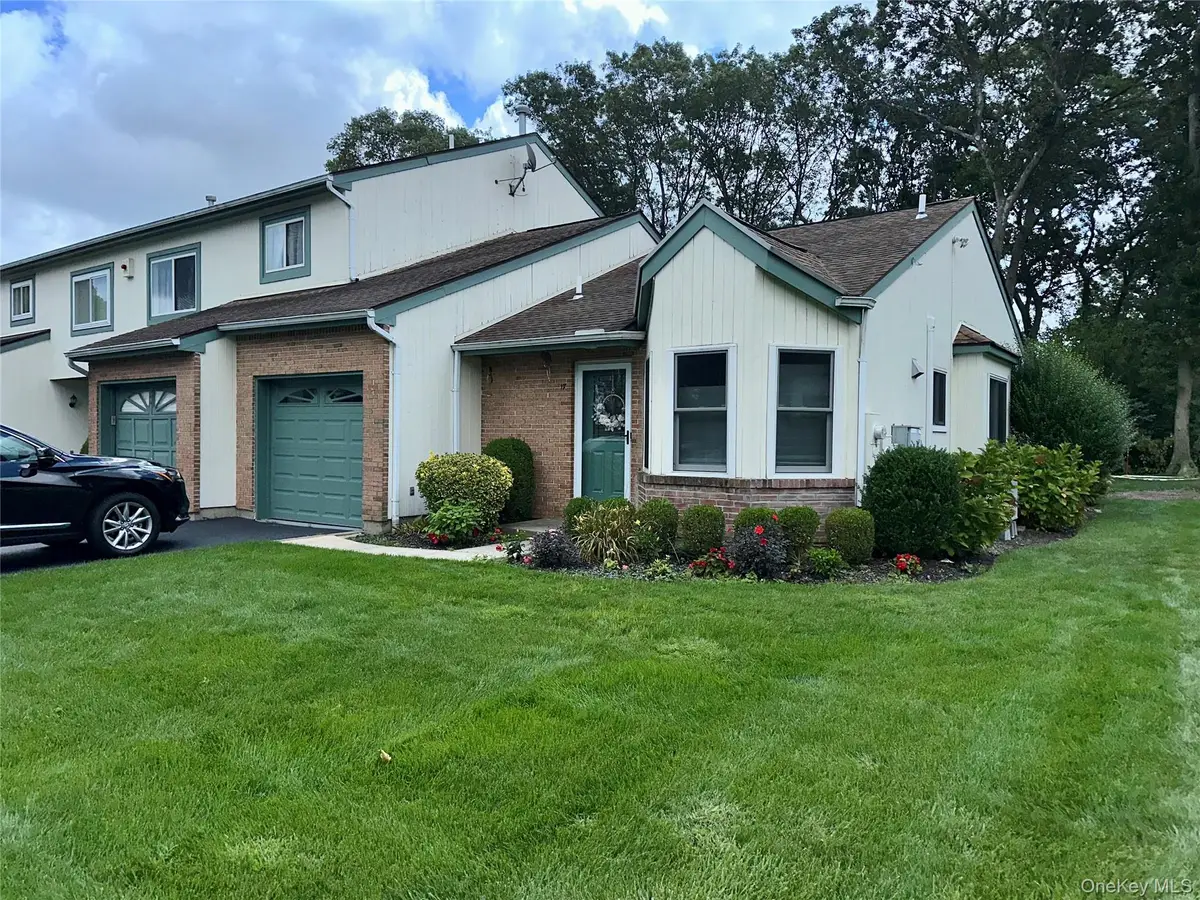 17 Timber Ridge Drive, Holtsville, NY 11742 - Image #1