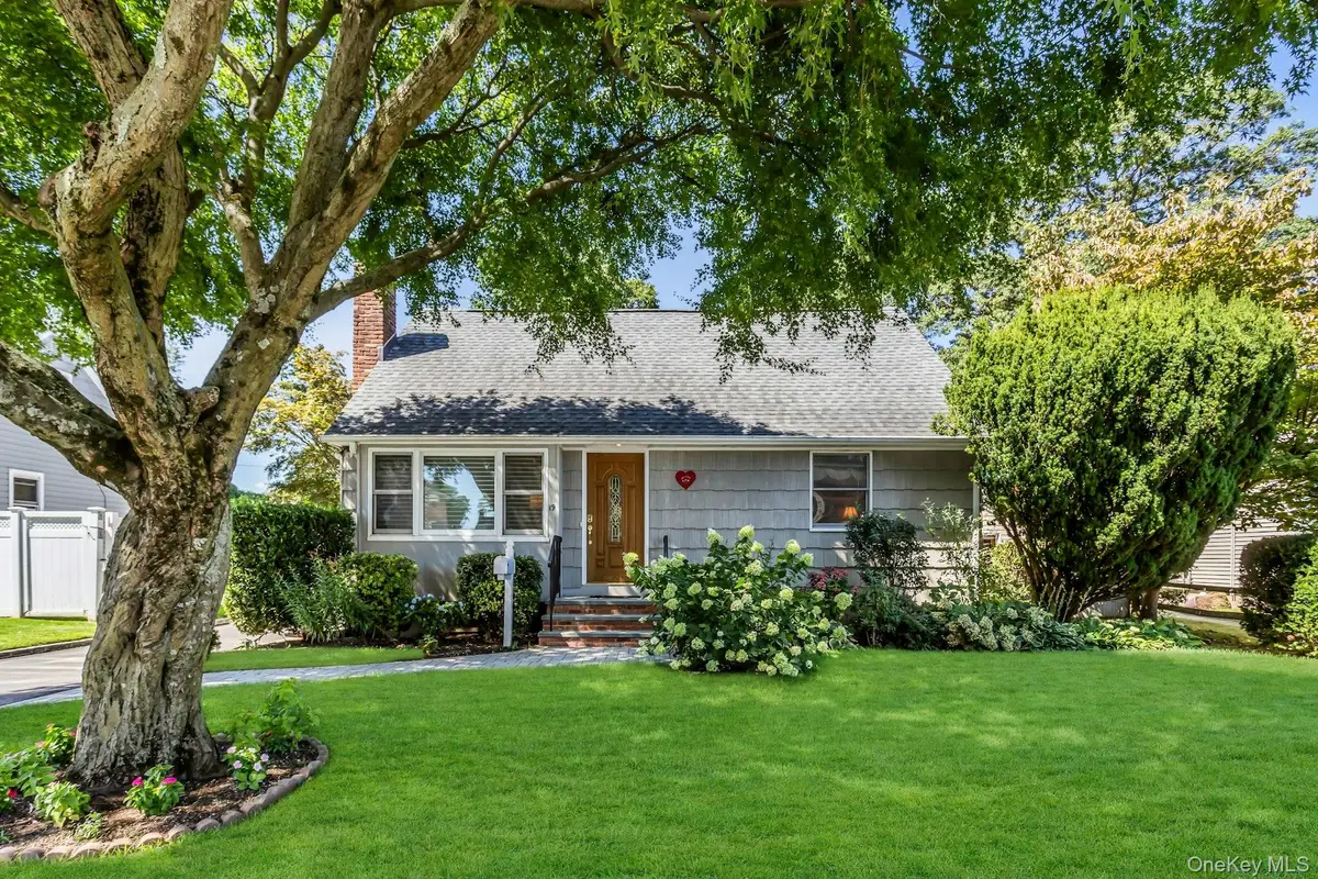 19 Timber Road, Glen Cove, NY 11542 - Image #1