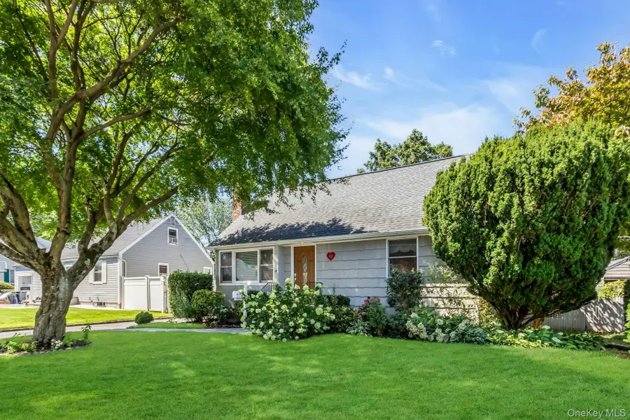 19 Timber Road, Glen Cove, NY 11542 - Image #2