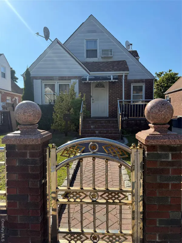 165 Heathcote Road, Elmont, NY 11003