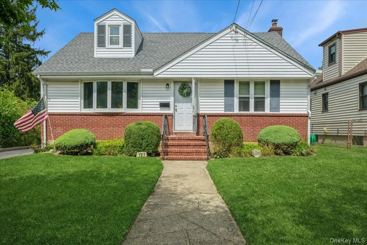 107 Atlantic Avenue, New Hyde Park, NY 11040 - Image #1