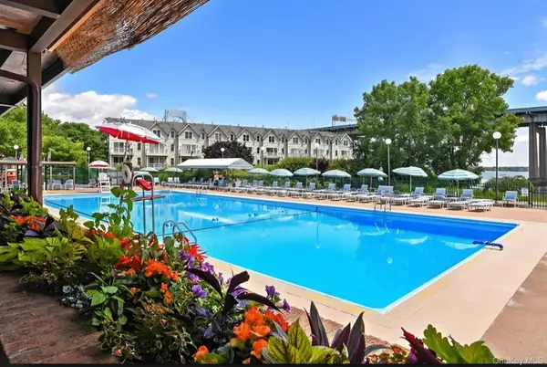 724 166th Street #5D, Beechhurst, NY 11357