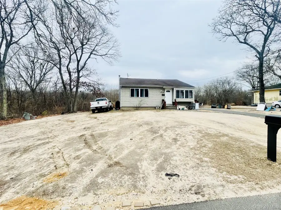 29 Gray Avenue, Medford, NY 11763 - Image #2