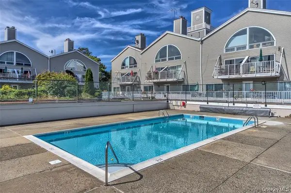 18 Windward Lane #17, Bronx, NY 10464