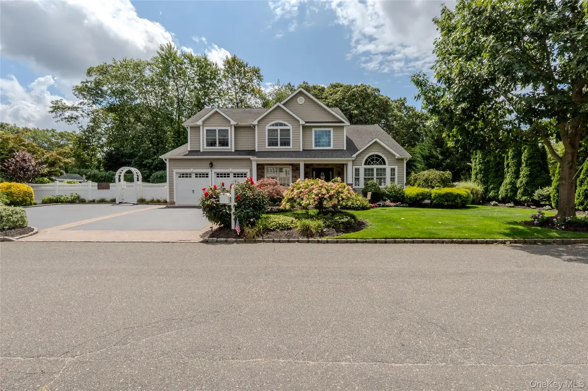 6 Hearthstone Lane, Nesconset, NY 11767 - Image #1