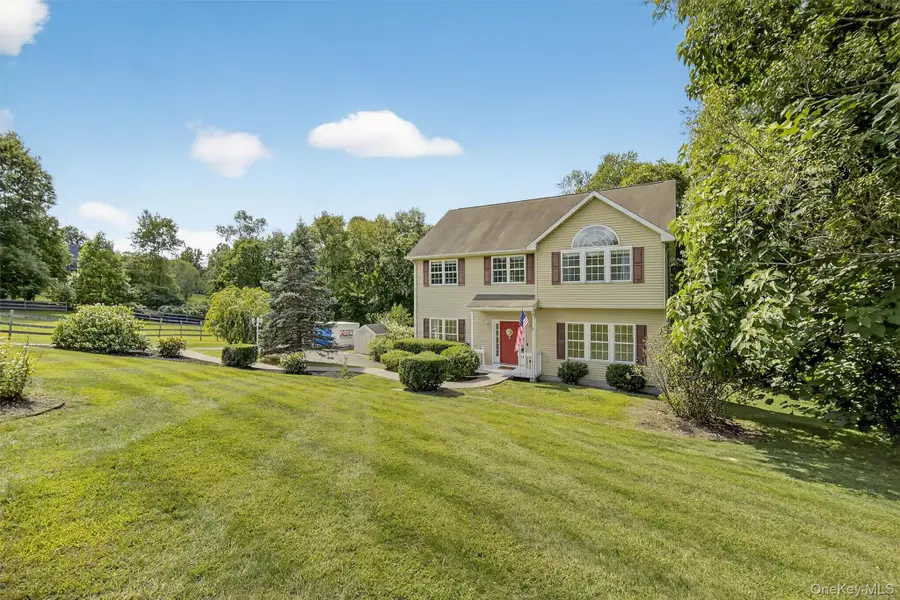 22 Dwaarkill Farms Court, Pine Bush, NY 12566 - Image #2