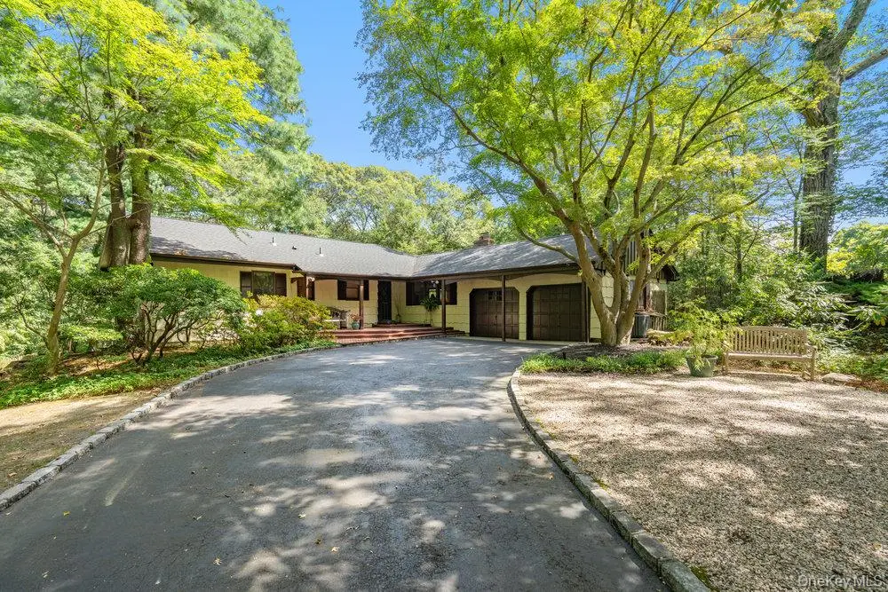 7 Chatham Place, Dix Hills, NY 11746 - Image #1