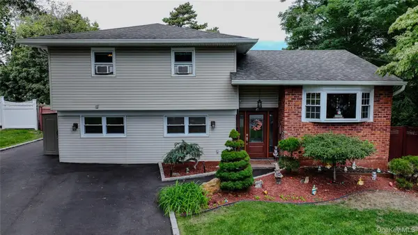 45 Harvard Lane, Commack, NY 11725