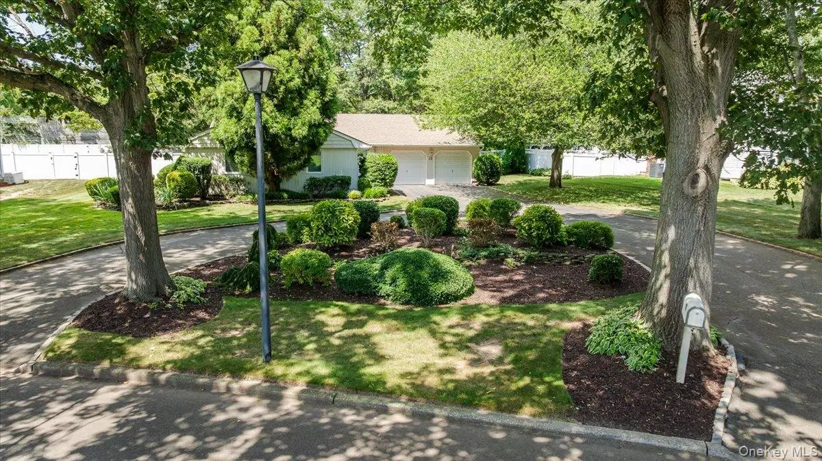 10 Pashen Place, Dix Hills, NY 11746 - Image #1
