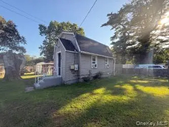 184 Caleb's Path, Brentwood, NY 11717 - Image #2