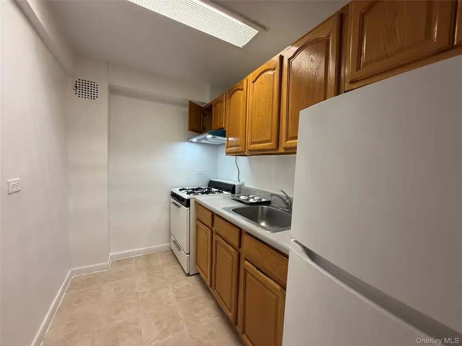 14430 Roosevelt Avenue #104, Flushing, NY 11354 - Image #2