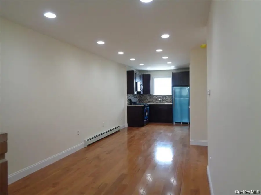 2958 Radcliff Avenue, Bronx, NY 10469 - Image #2