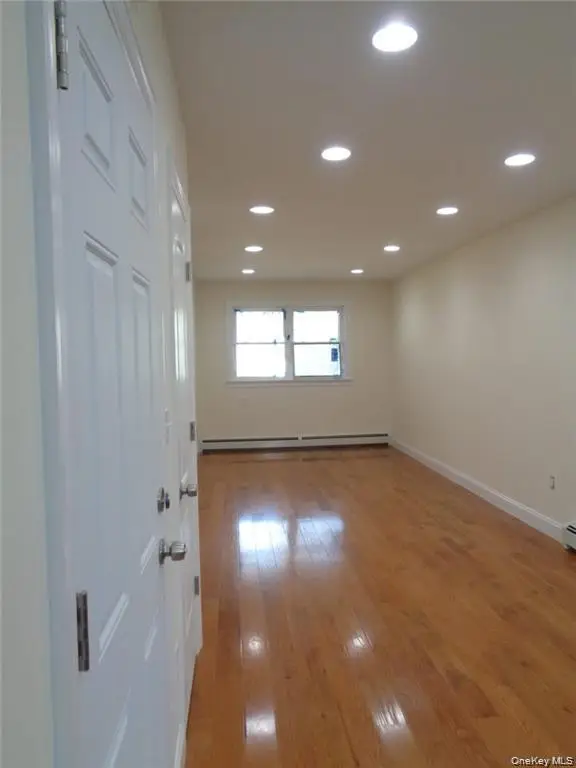 2958 Radcliff Avenue, Bronx, NY 10469 - Image #3