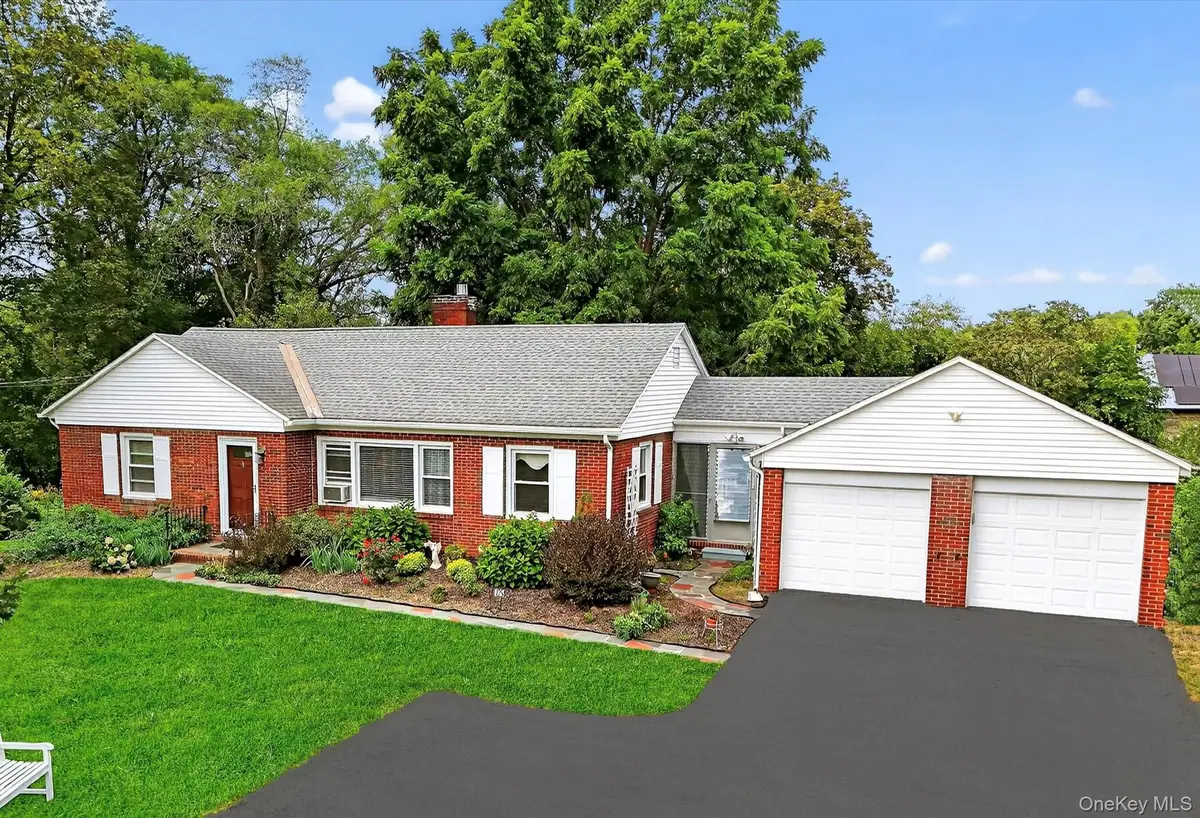 75 W Dorsey Lane, Hyde Park, NY 12538 - Image #1