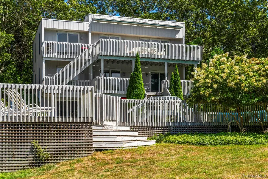 11 Deer Trail Road, Southampton, NY 11968 - Image #3