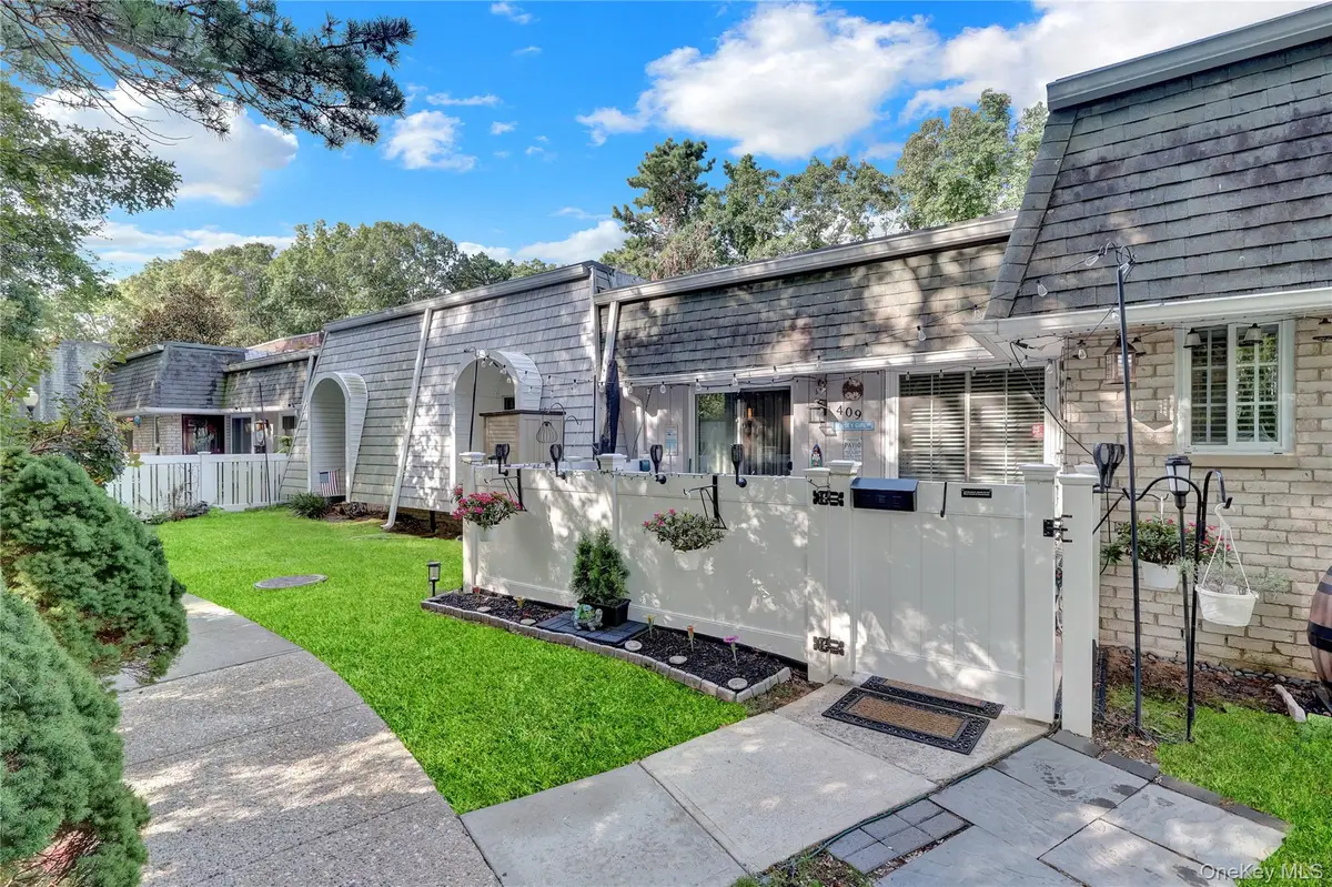 409 Birchwood Road, Medford, NY 11763 - Image #1