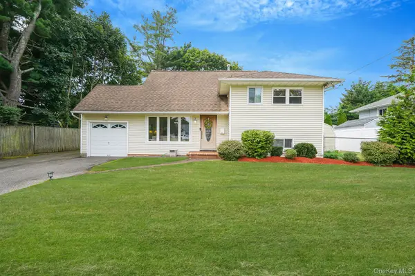 41 Wiltshire Drive, Commack, NY 11725
