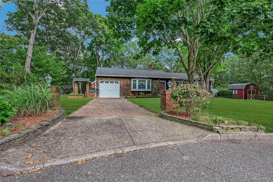 3 Peter Court, Manorville, NY 11949 - Image #2