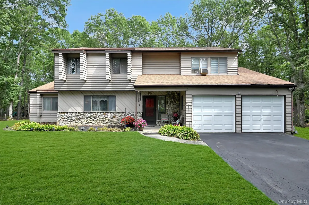 15 Hastings Drive, Ridge, NY 11961 - Image #1