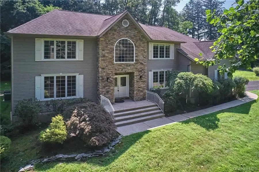 113 Carlton Road W, Suffern, NY 10901 - Image #3