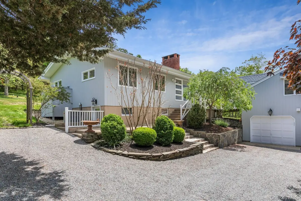 16 S Beach Road, Southampton, NY 11968 - Image #1