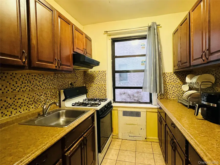 9211 35th Avenue #4N, Jackson Heights, NY 11372 - Image #3