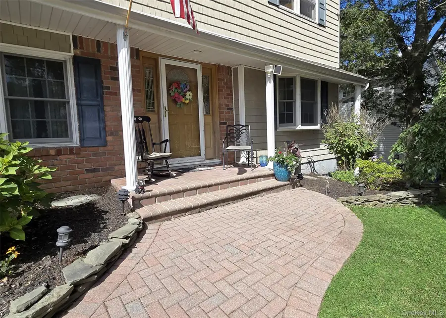 423 Alphabet Street, Holbrook, NY 11741 - Image #2