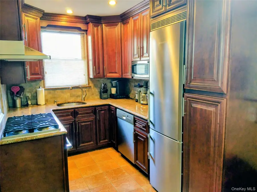 20520 33rd Avenue, Bayside, NY 11361 - Image #3