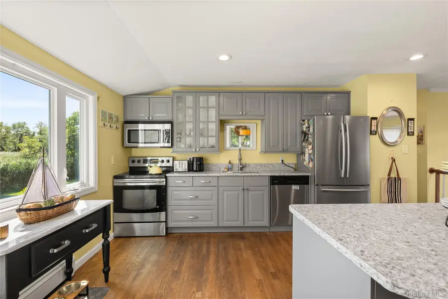 116 Cross Road, Oakdale, NY 11769 - Image #3