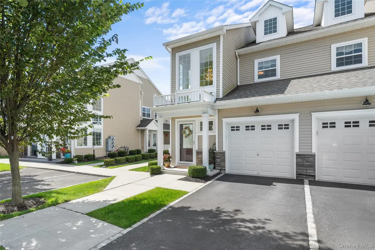 186 Halley Drive, Blue Point, NY 11772 - Image #1