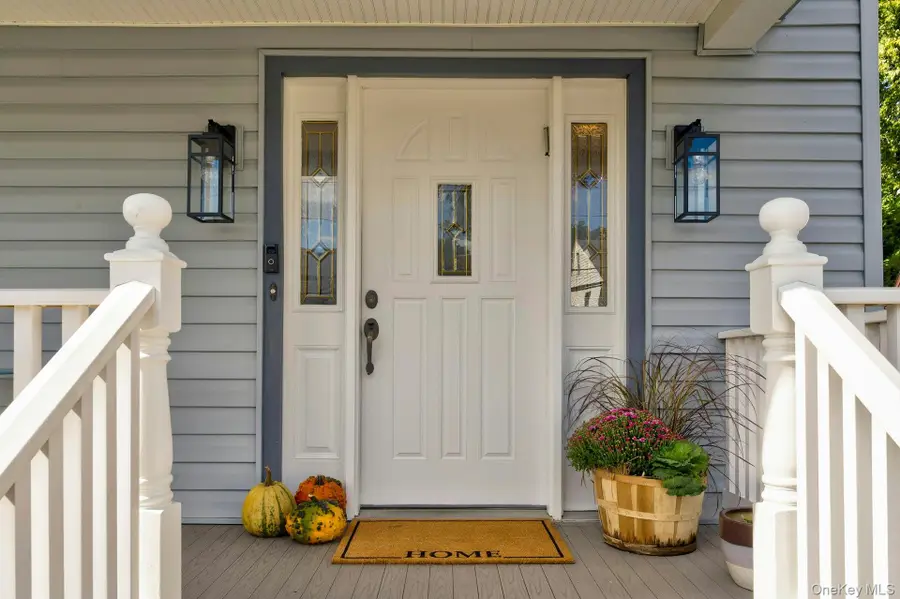 34 Hillview Avenue, Port Washington, NY 11050 - Image #3